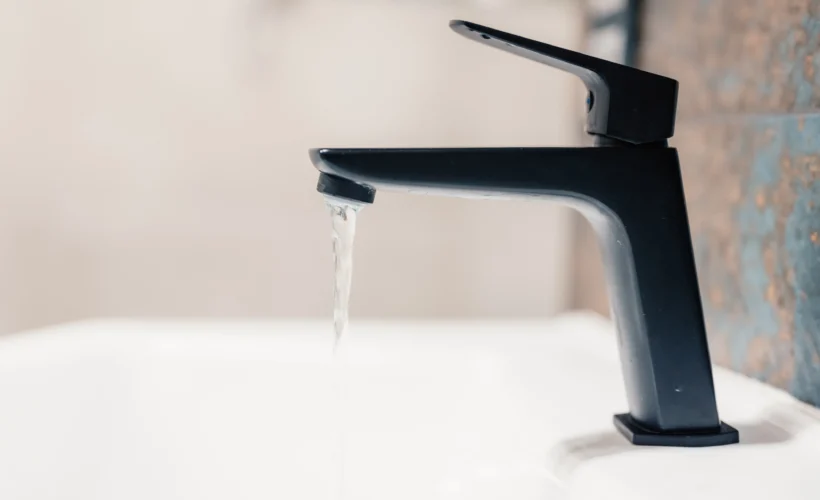 Siyah banyo bataryası, modern tasarımlı lavabo su armatürleri
